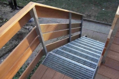 ... mit Treppe
